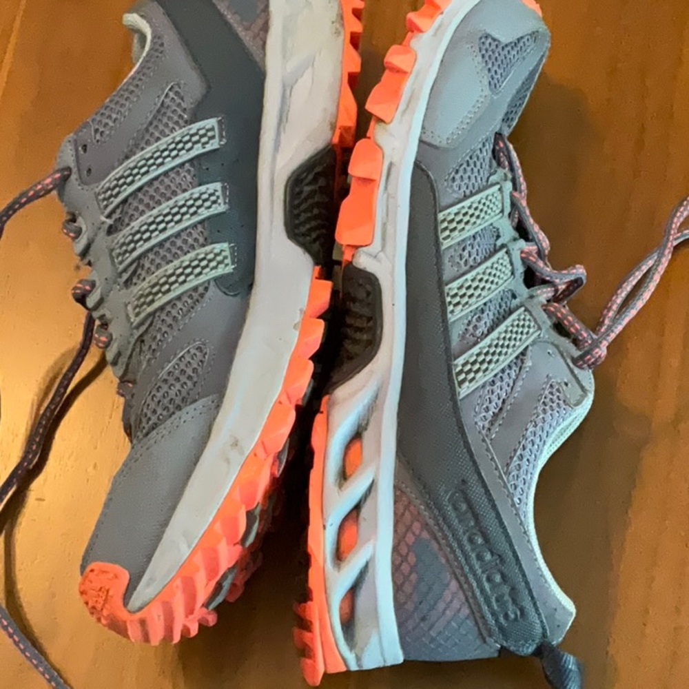ADIDAS running shoes - Picture 3 of 8